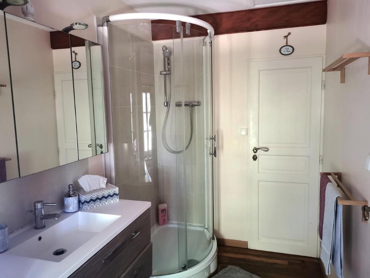 Les Jardins De Camelot Bed & Breakfast Villegouge Ngoại thất bức ảnh