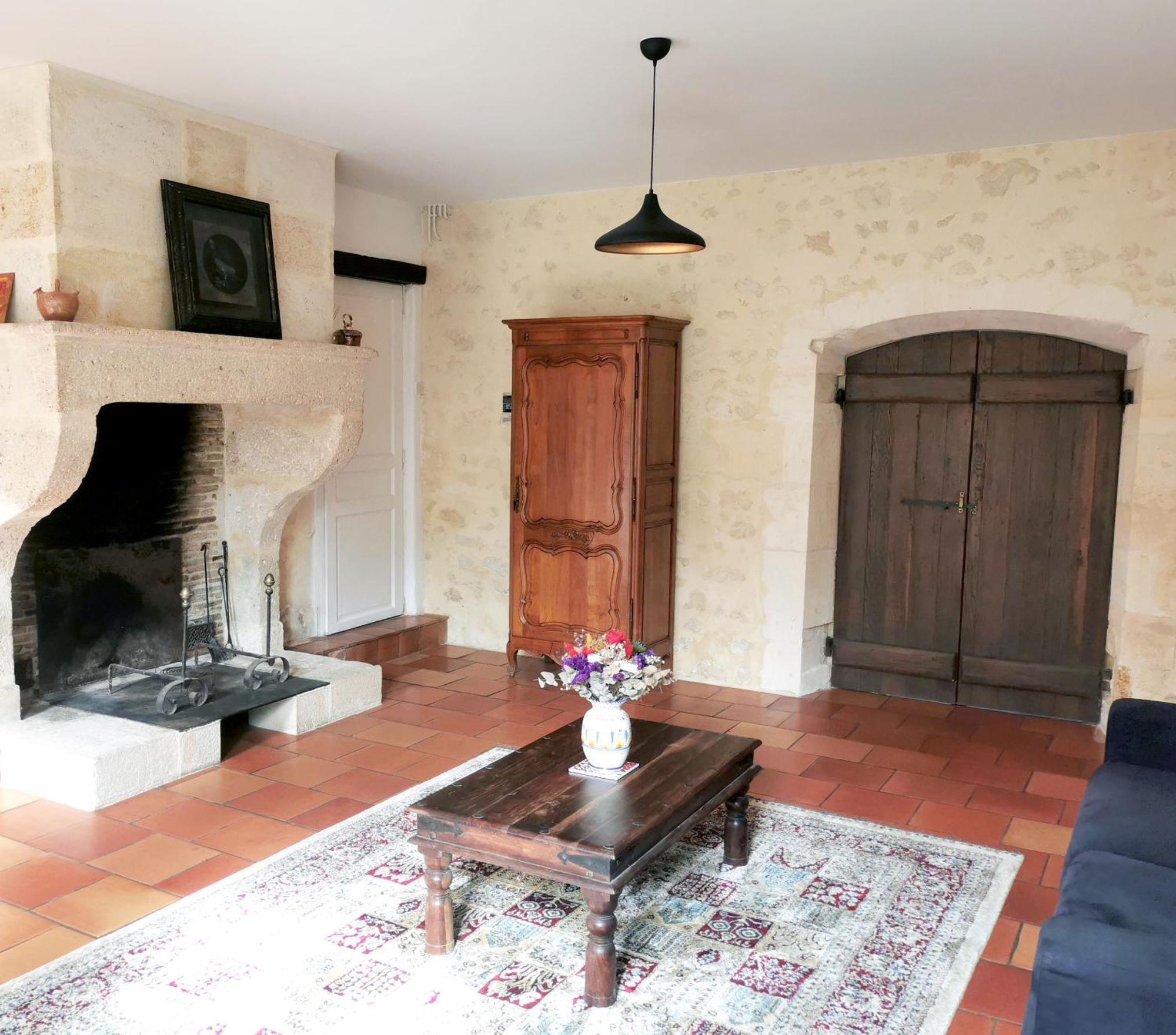 Les Jardins De Camelot Bed & Breakfast Villegouge Ngoại thất bức ảnh